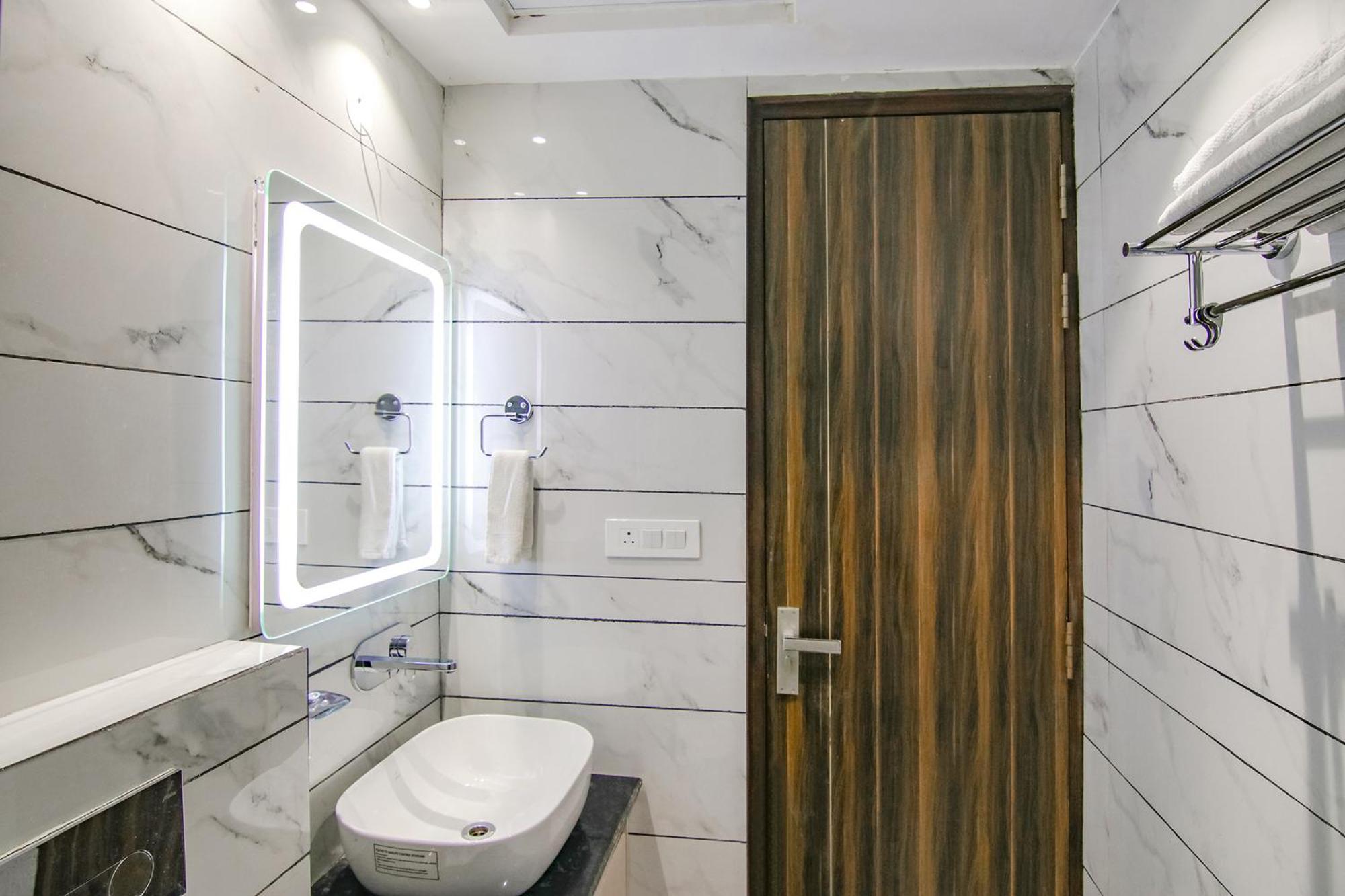 Fabhotel Prism Grand Zirakpur Bagian luar foto